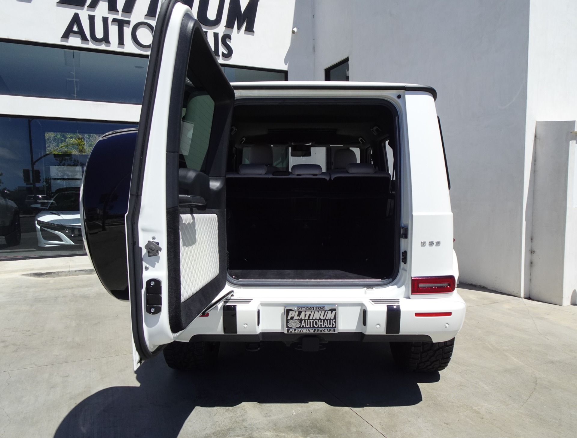 View vehicle photo 6