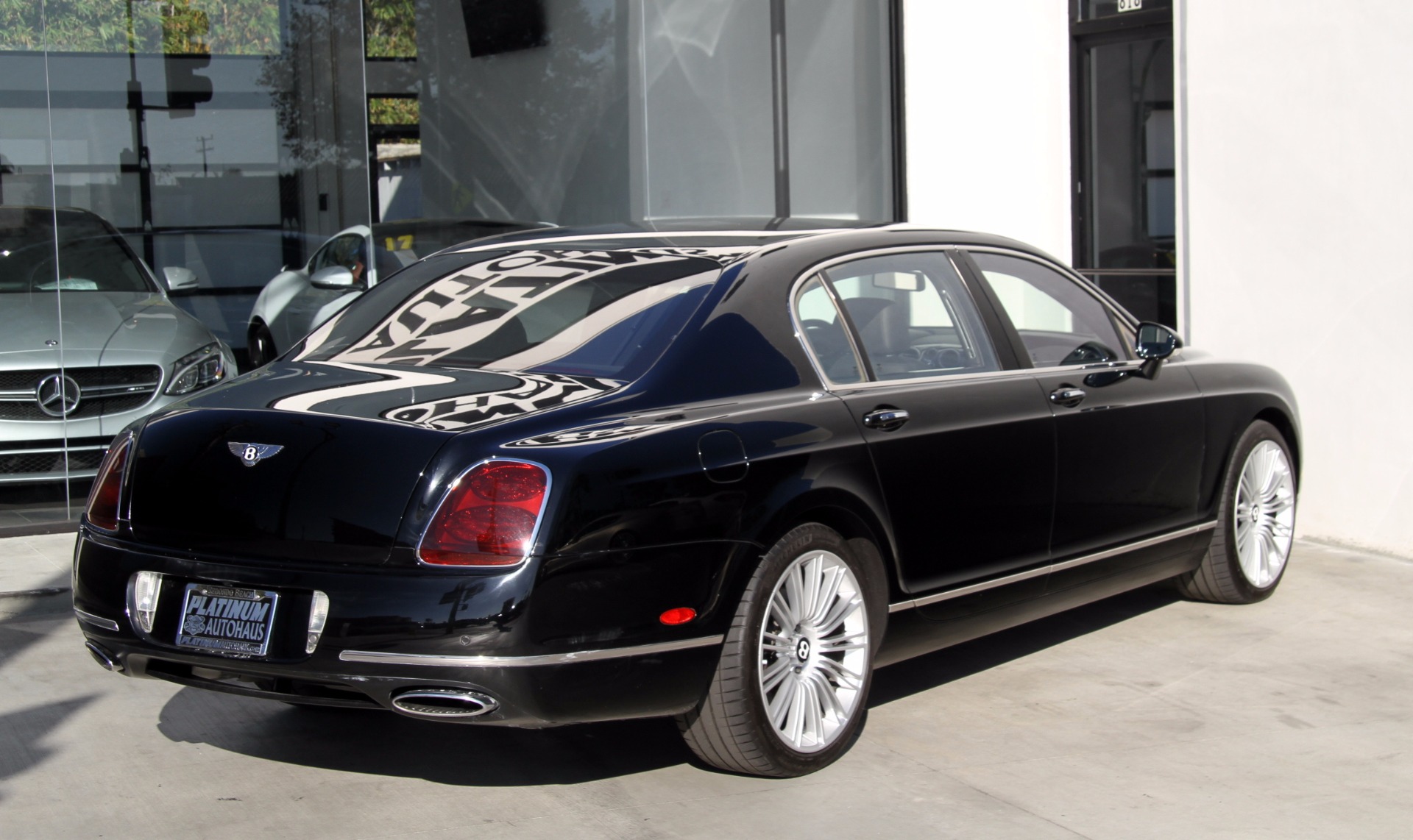 Бентли continental flying spur