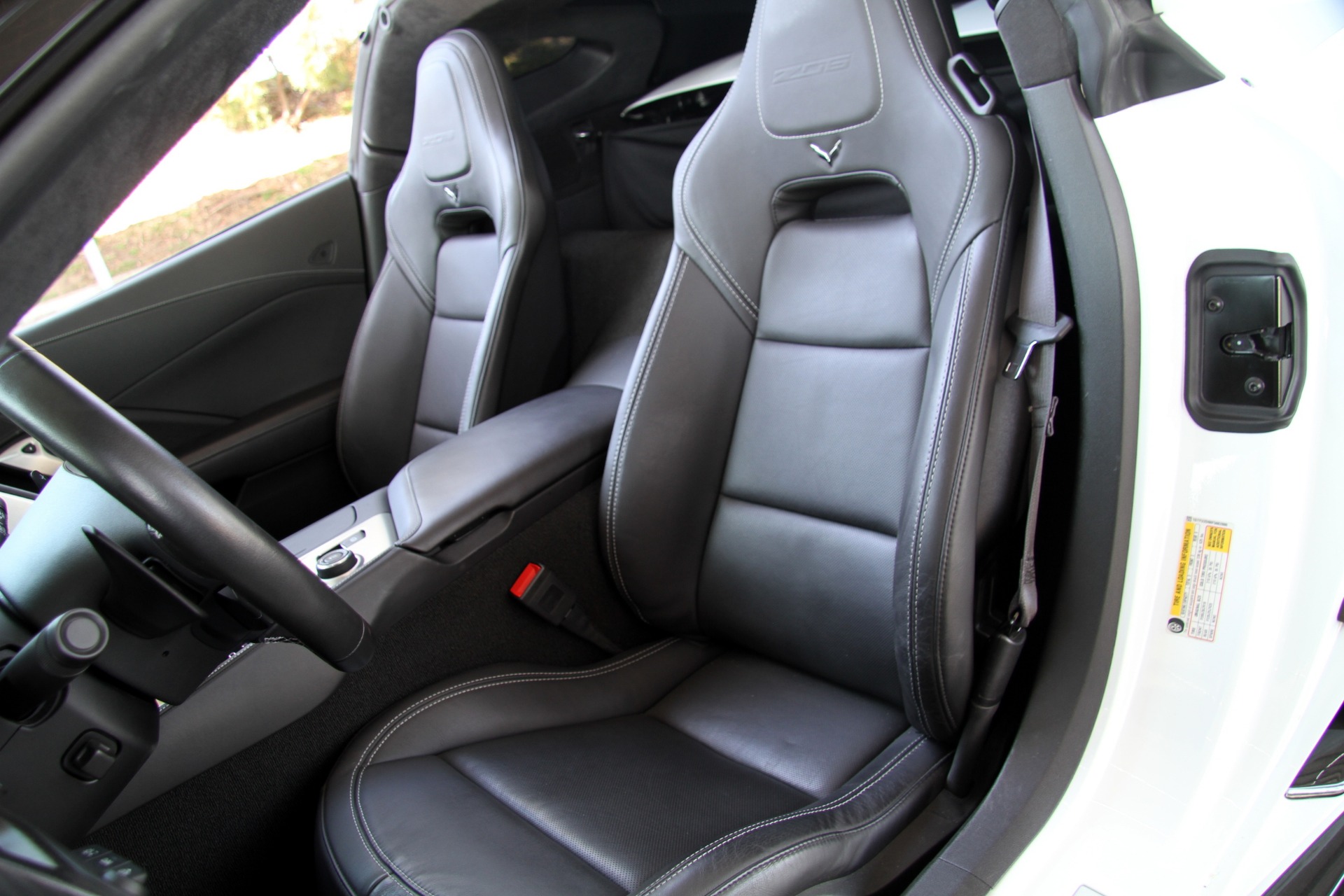 Used-2015-Chevrolet-Corvette-Z06-3LZ-**MSRP-94,870-**