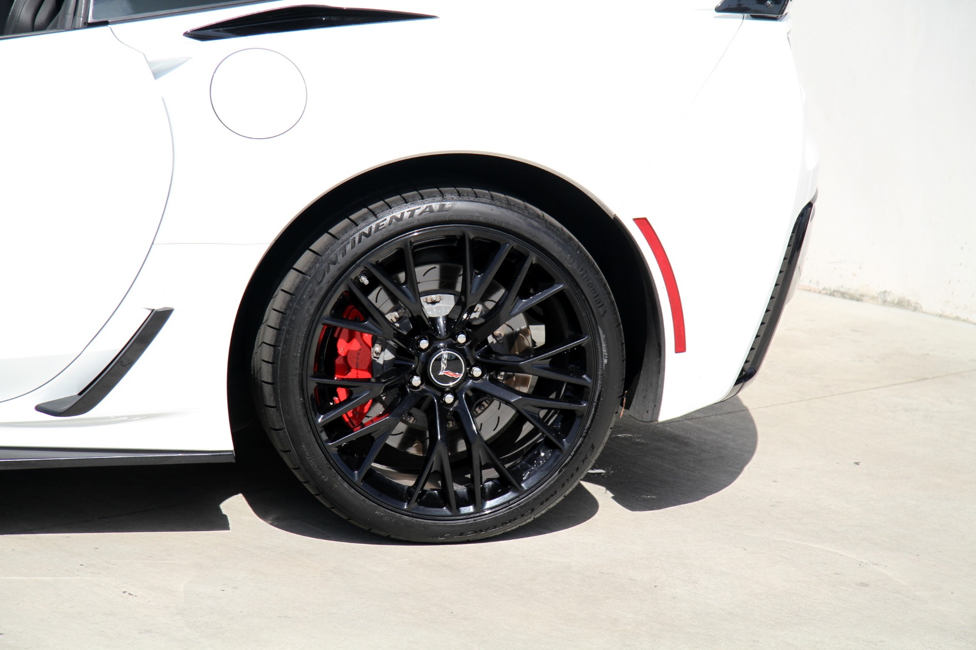 Used-2015-Chevrolet-Corvette-Z06-3LZ-**MSRP-94,870-**