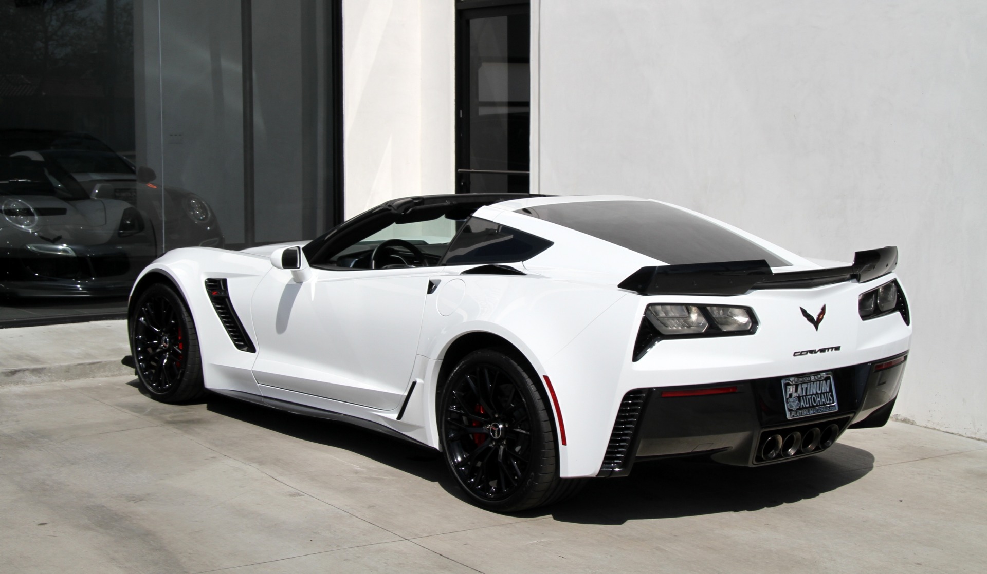 Used-2015-Chevrolet-Corvette-Z06-3LZ-**MSRP-94,870-**