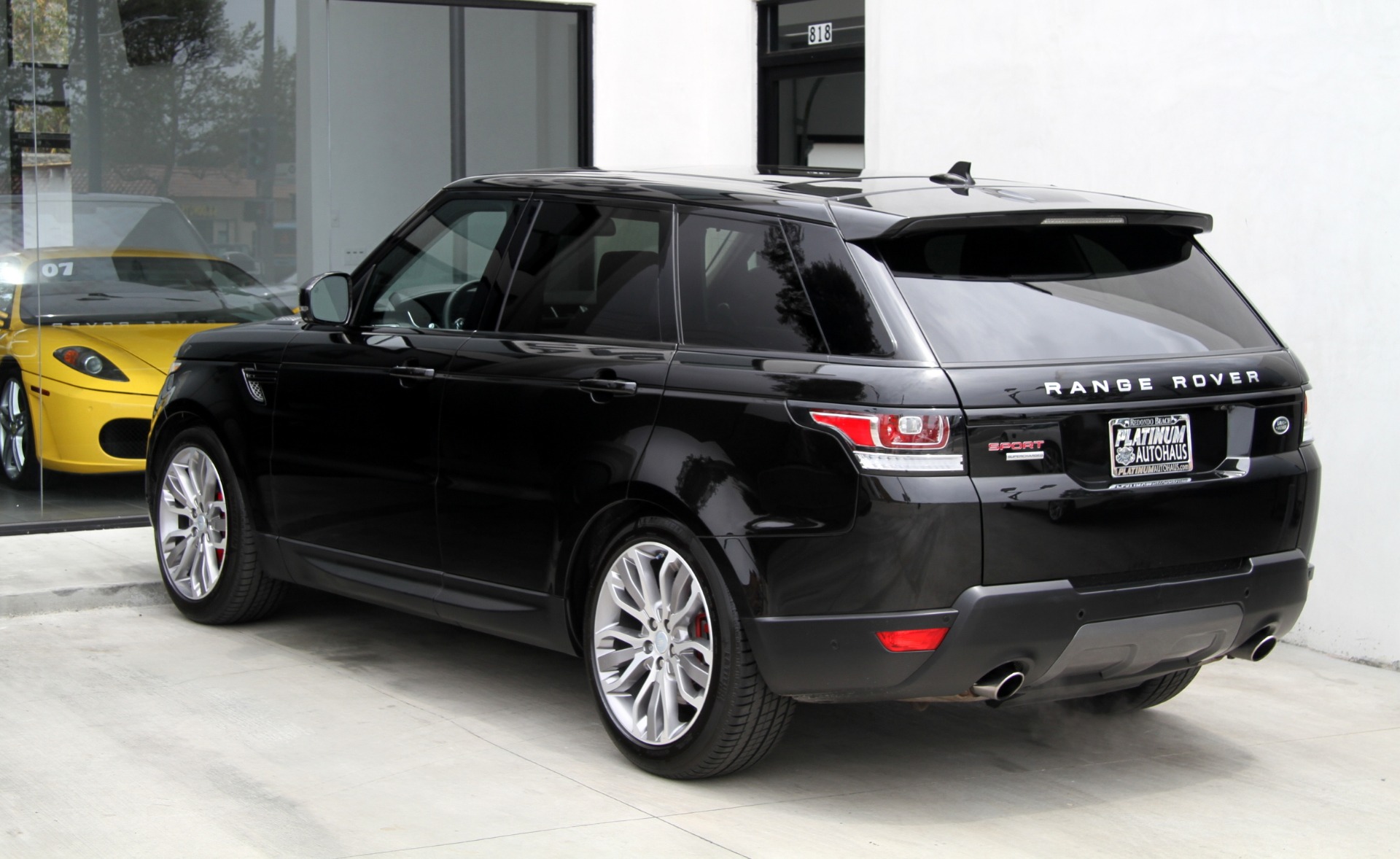 Купить ленд ровер рендж ровер. Land Rover range Rover Sport 2016. Land-Rover range Rover Sport l494 2020. Рендж Ровер спорт 2016 черный. Range Rover Sport 2022 черный.