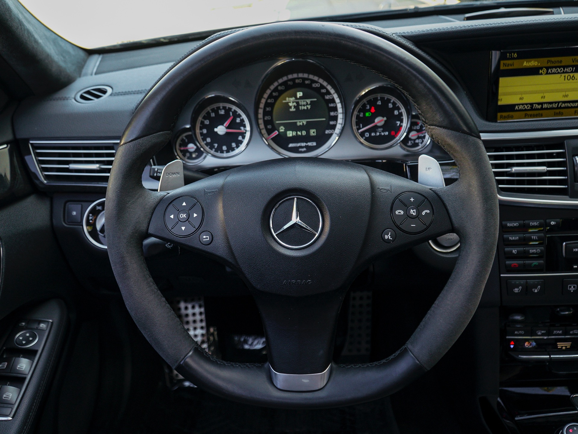 E class store 2011