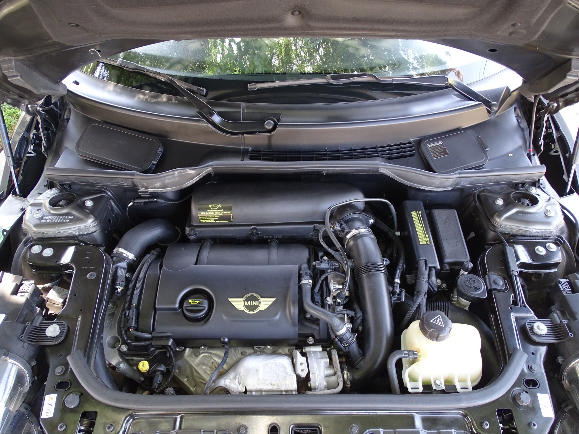 Hood and Mirror Kit | MINI COUNTRYMAN BASE 2012 Hood and Mirror Kit | MINI COUNTRYMAN BASE 2012