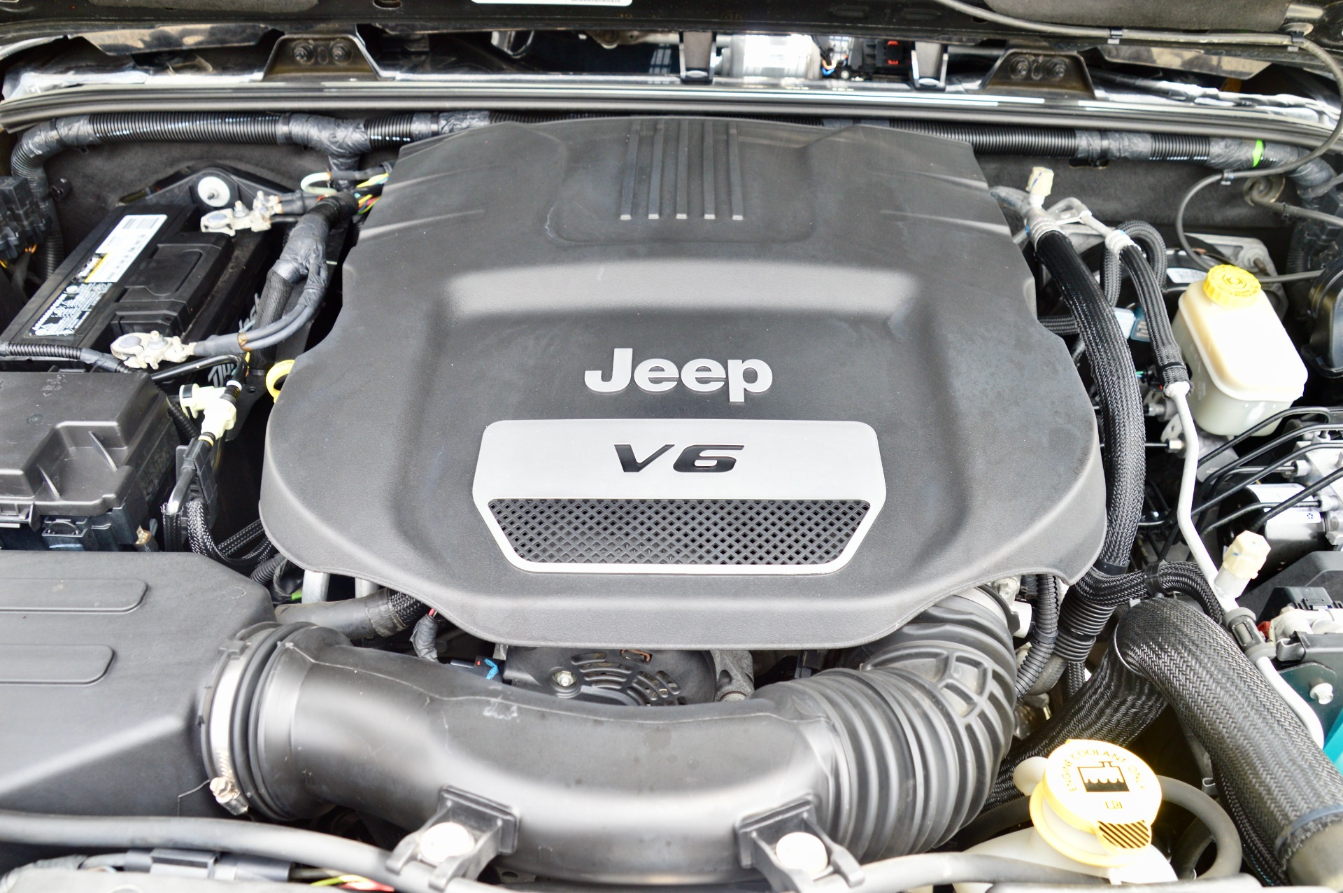 thumbnail image 2 of Front Driveshaft For 2012-2016 Jeep Wrangler 3.6L V6 4WD – Adjustable (52123551AC) 2 of 6