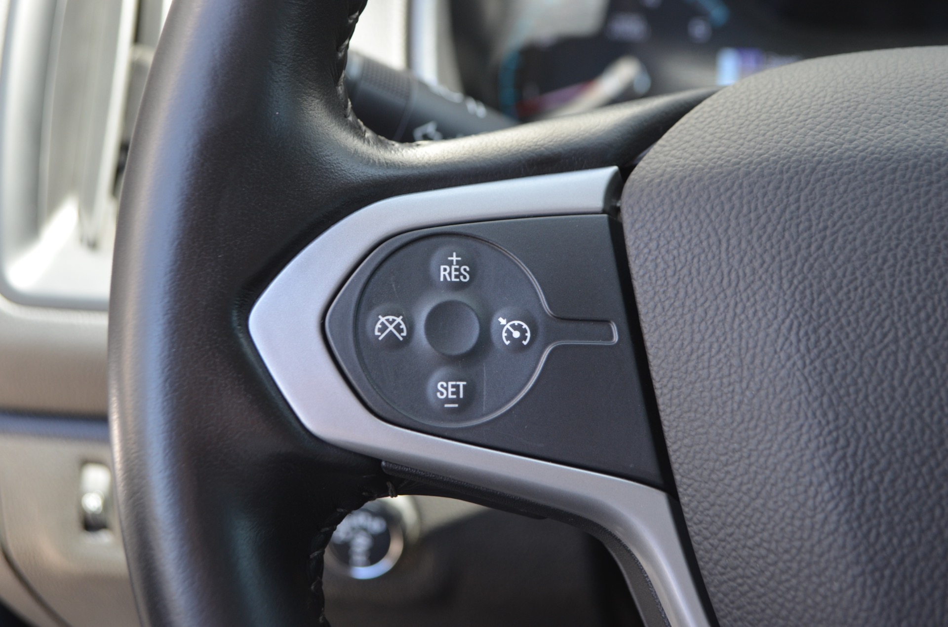 Used-2018-Chevrolet-Colorado-ZR2
