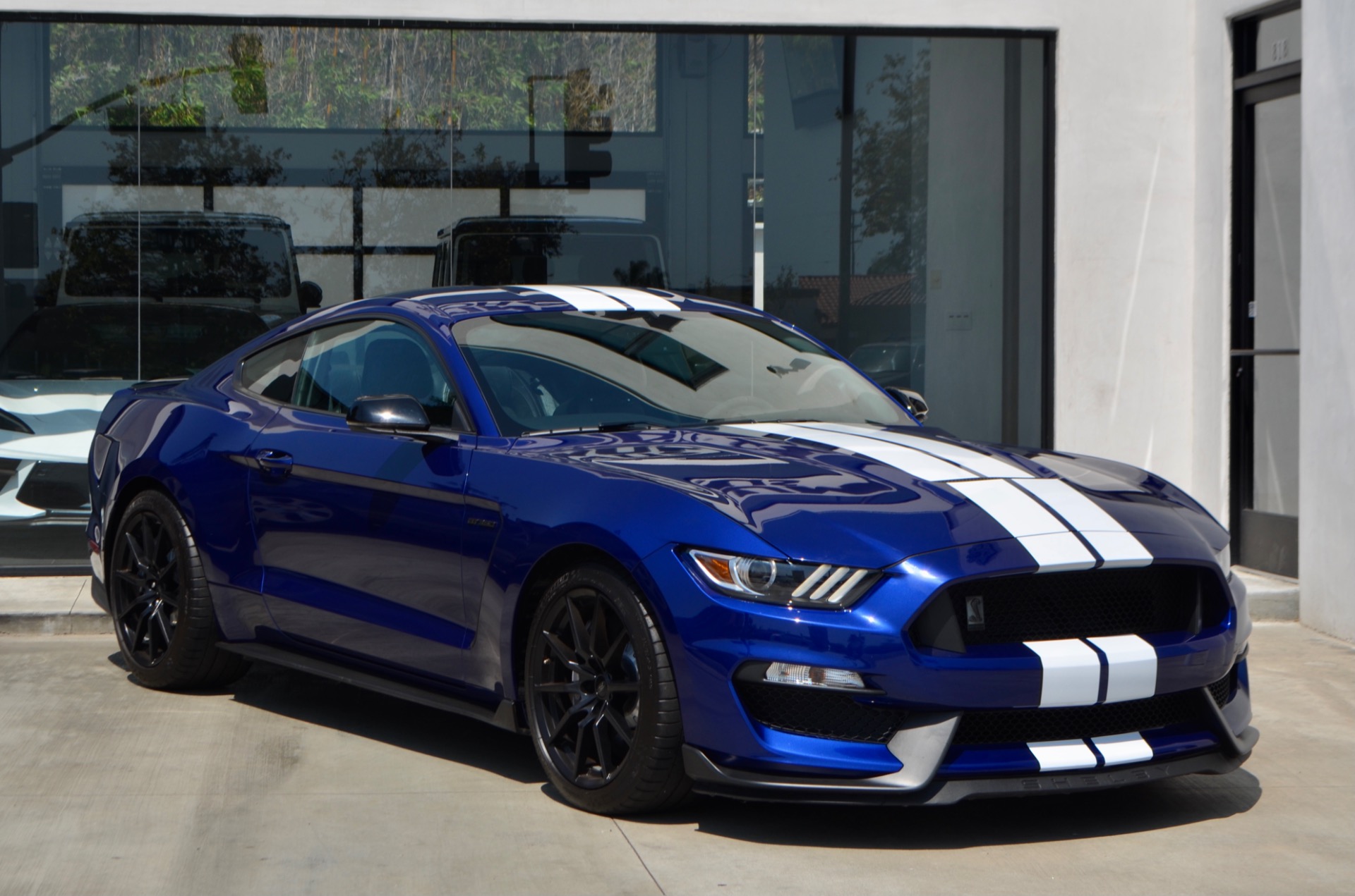 Used-2016-Ford-Mustang-Shelby-GT350
