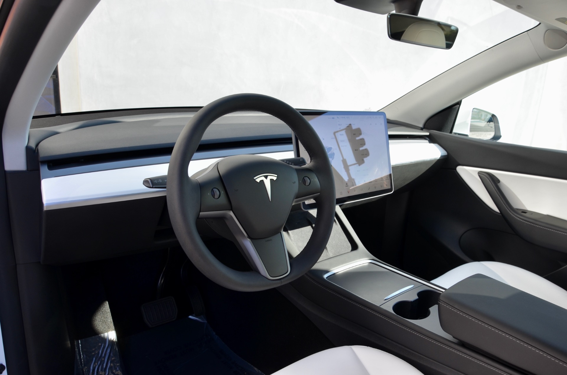 Used-2021-Tesla-Model-Y-Long-Range