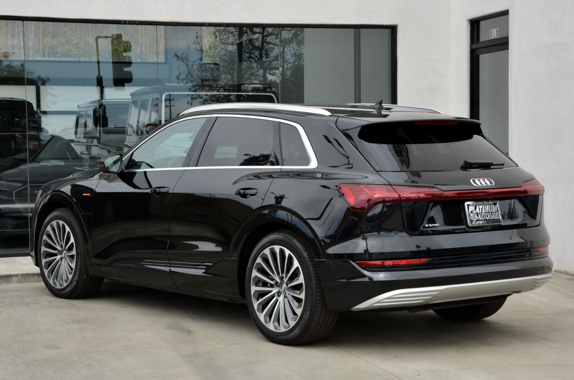 Used-2019-Audi-e-tron-quattro-Prestige