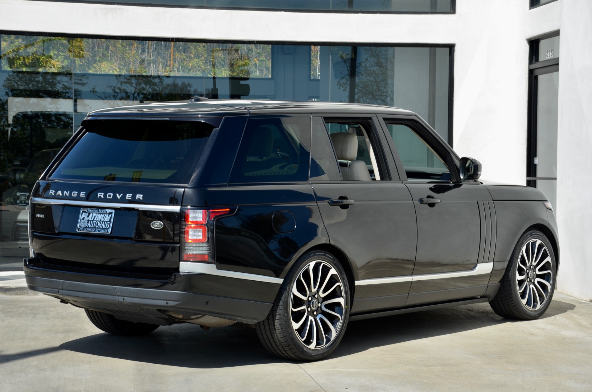 Used-2015-Land-Rover-Range-Rover-HSE