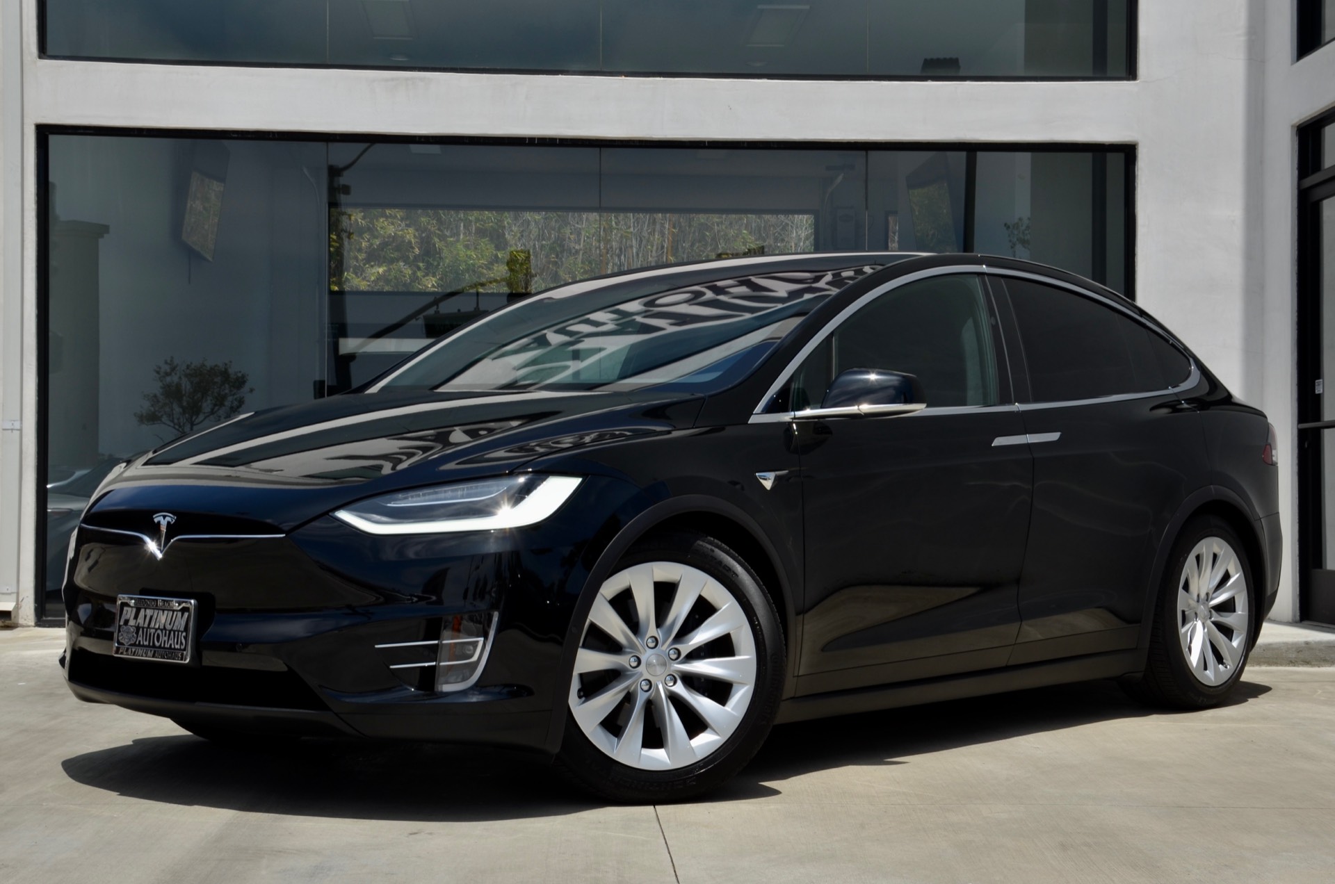 Used-2019-Tesla-Model-X-Standard-Range