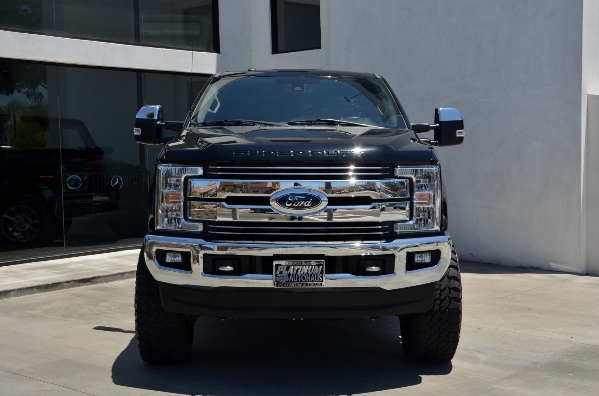 Used-2018-Ford-F-250-Super-Duty-Lariat