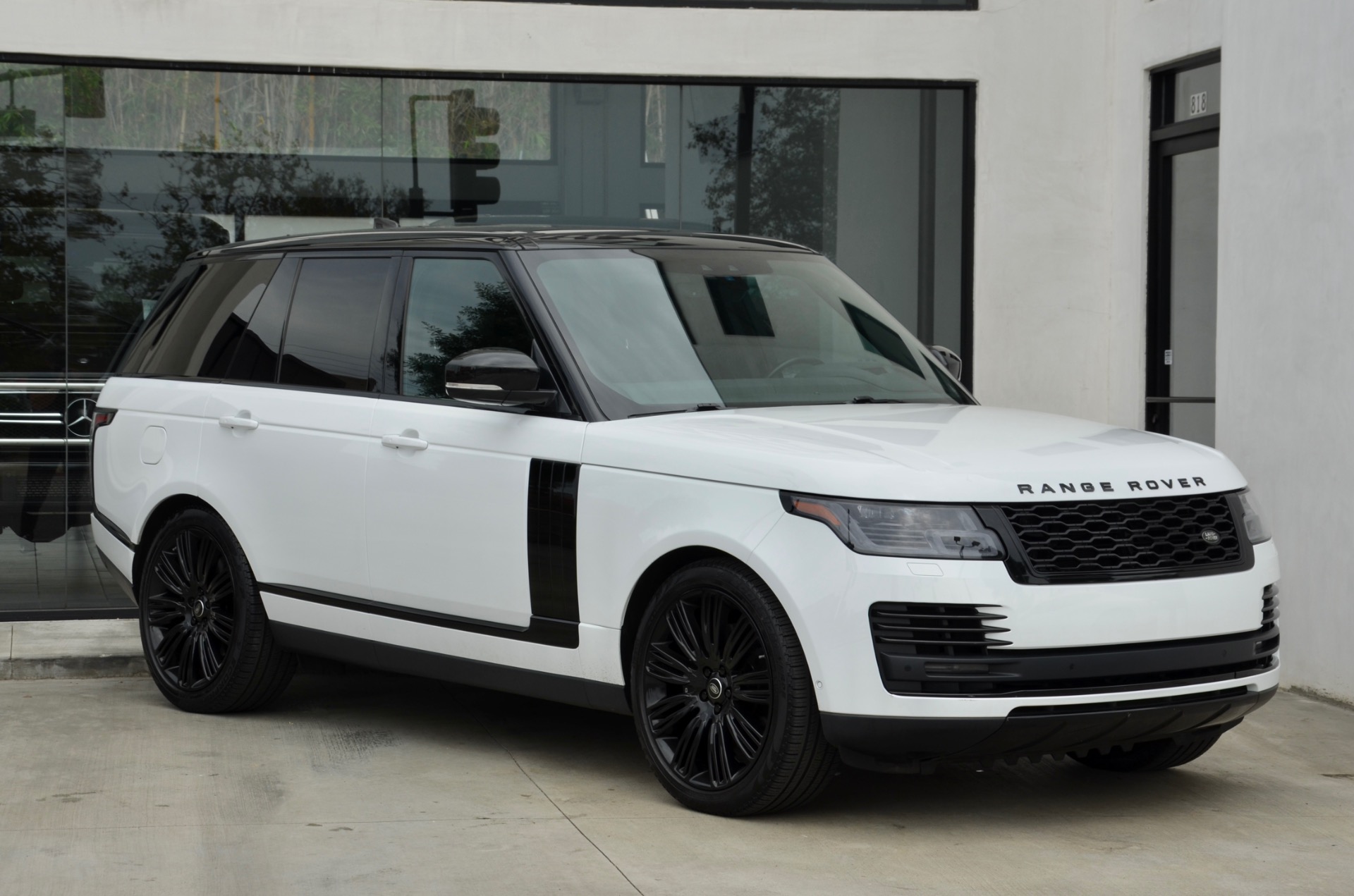 Used-2020-Land-Rover-Range-Rover-HSE