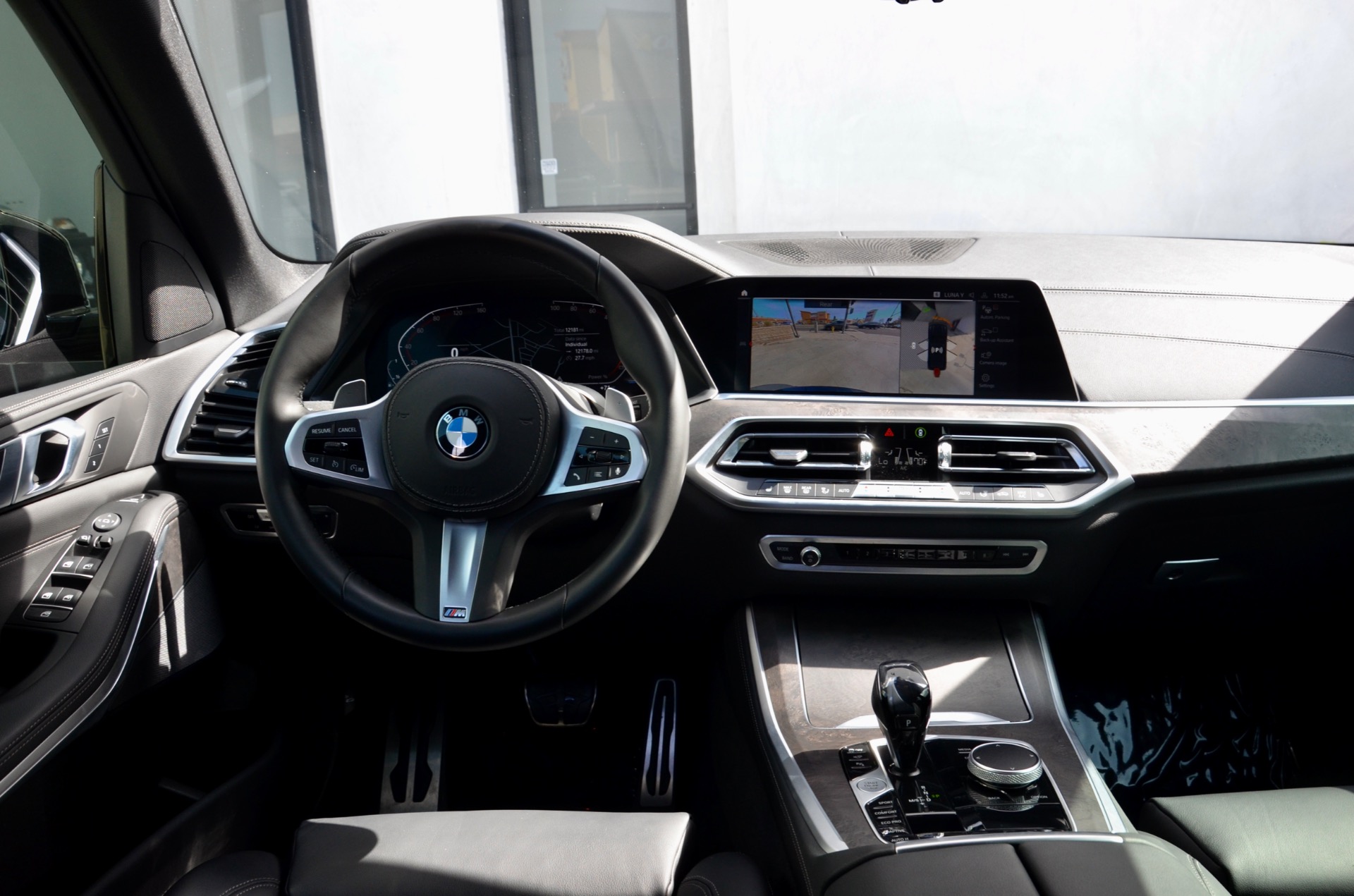 Used-2022-BMW-X5-sDrive40i