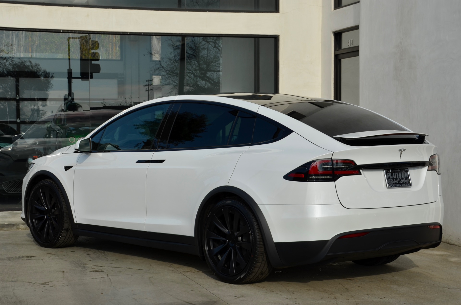 Used-2023-Tesla-Model-X