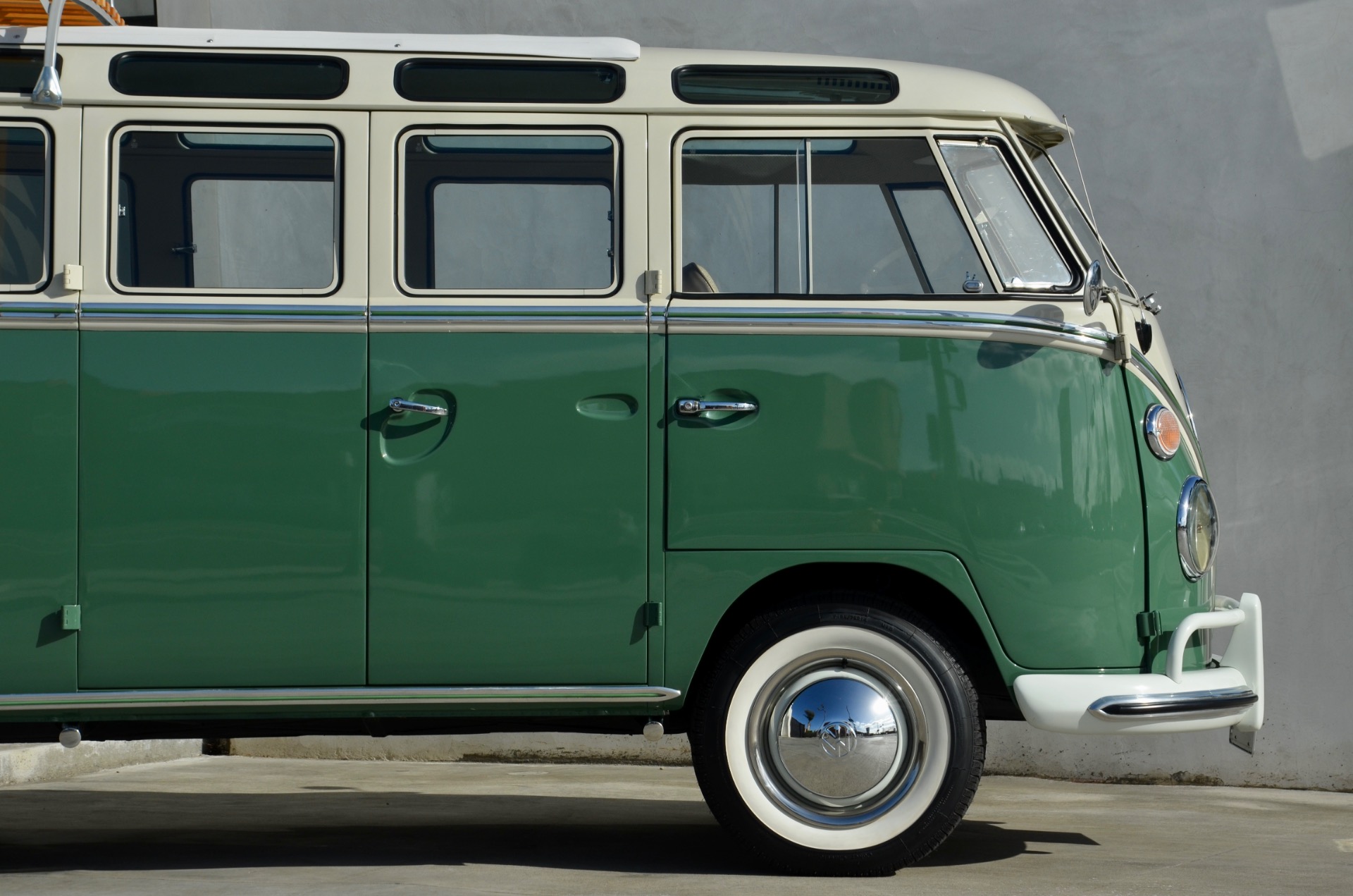 Used-1965-VOLKSWAGEN-Type-2-T1-SAMBA-21-WINDOW