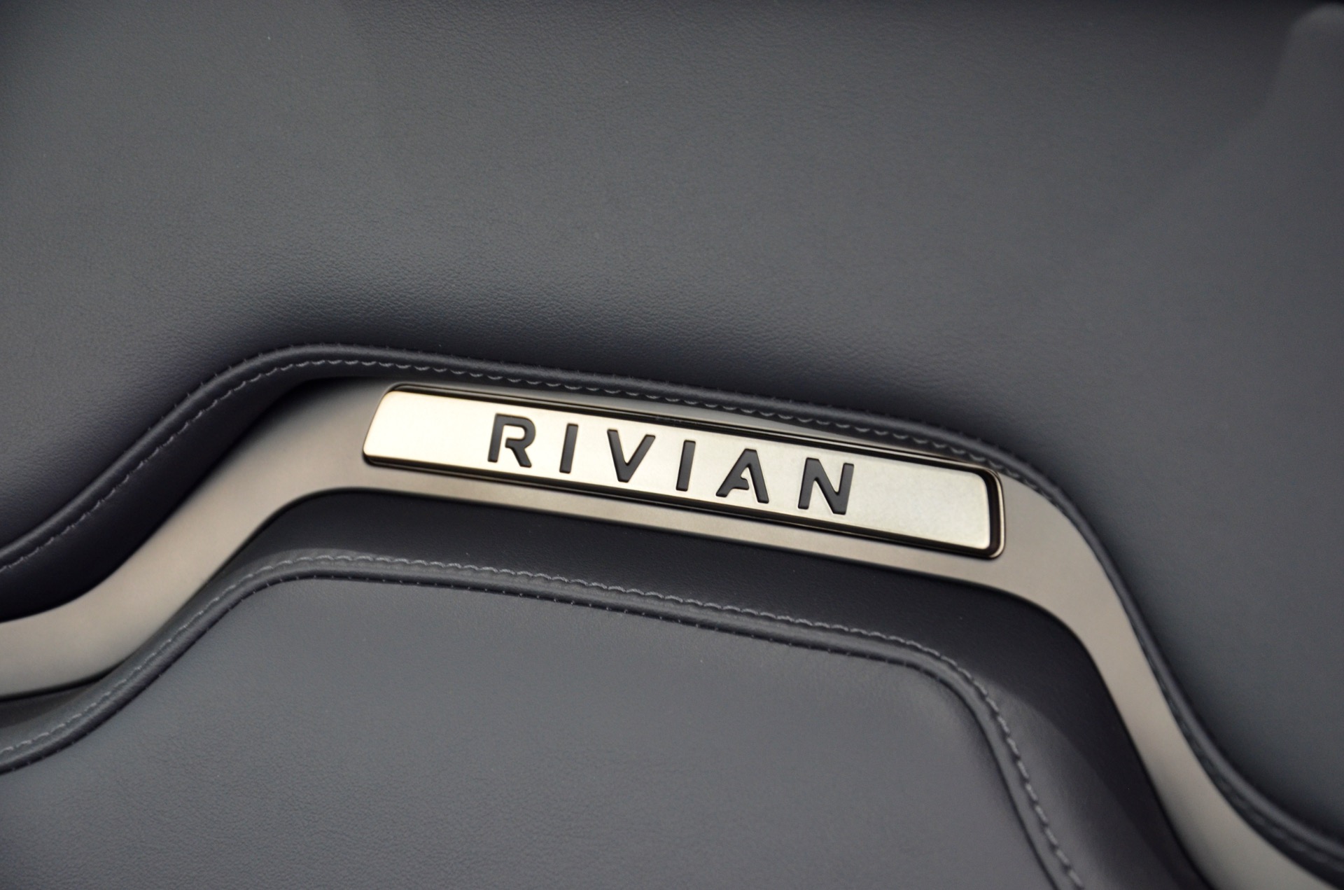 Used-2022-Rivian-R1S-Launch-Edition