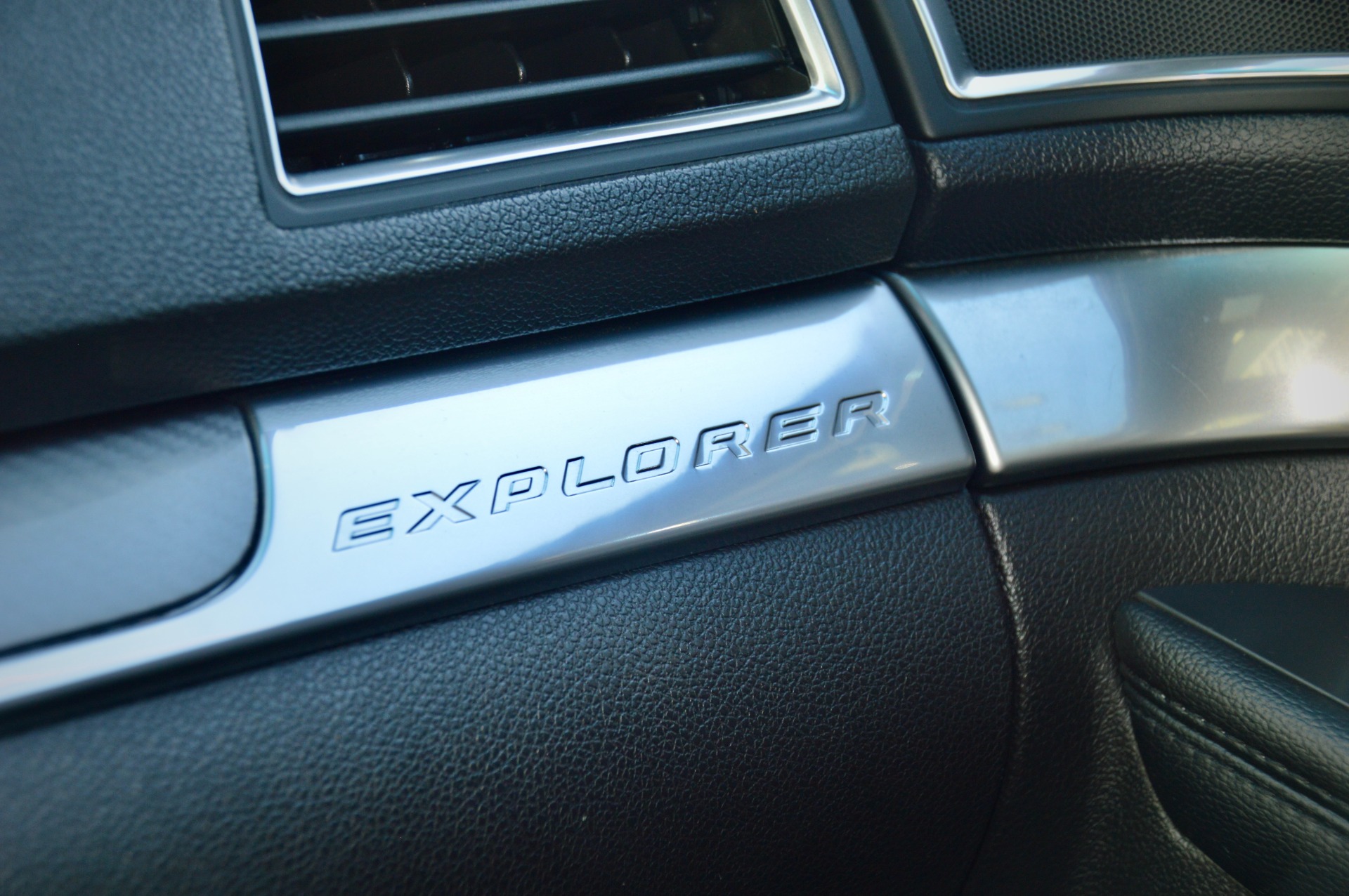 Used-2016-Ford-Explorer-Sport
