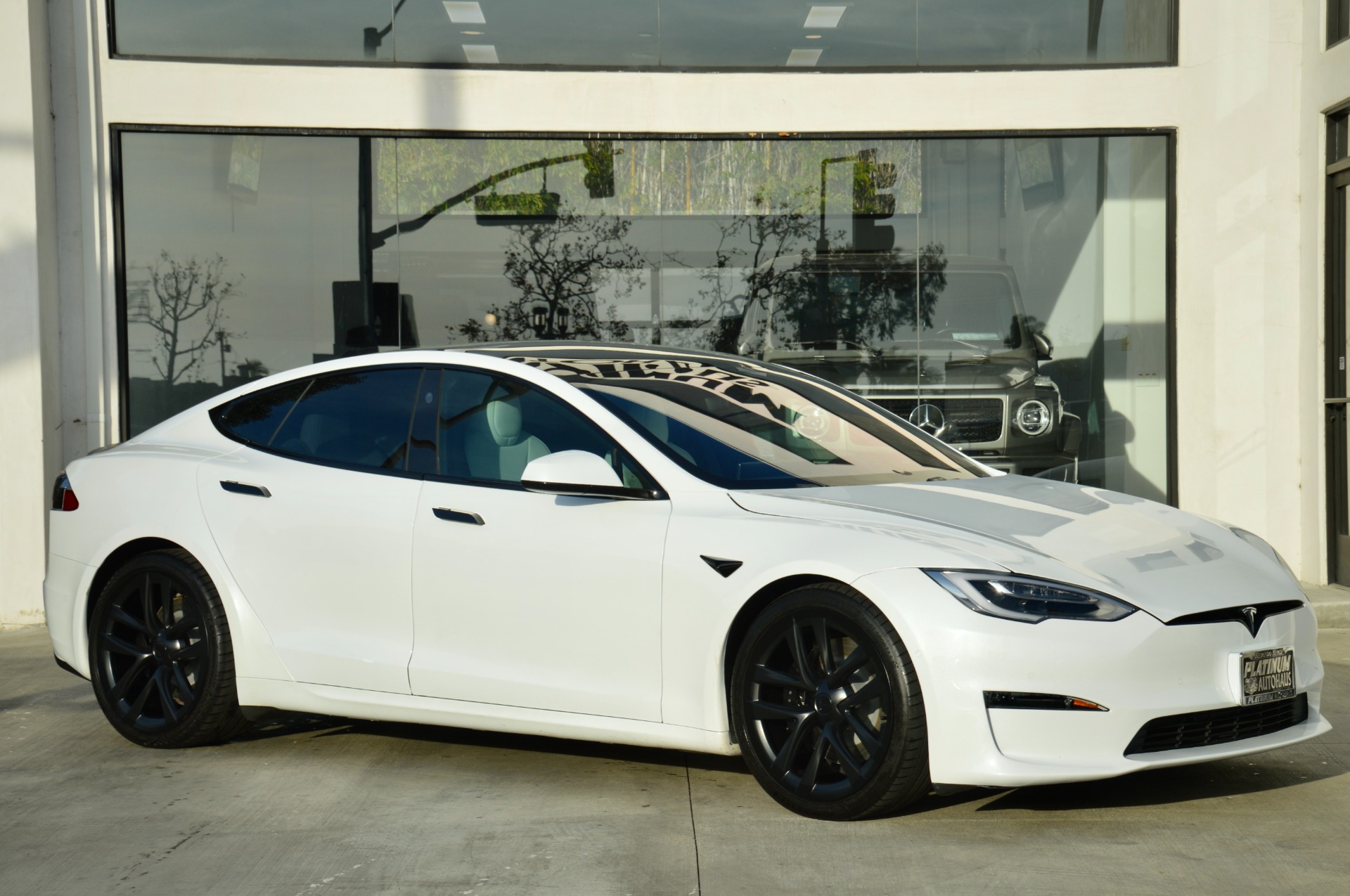 Used-2021-Tesla-Model-S-Plaid