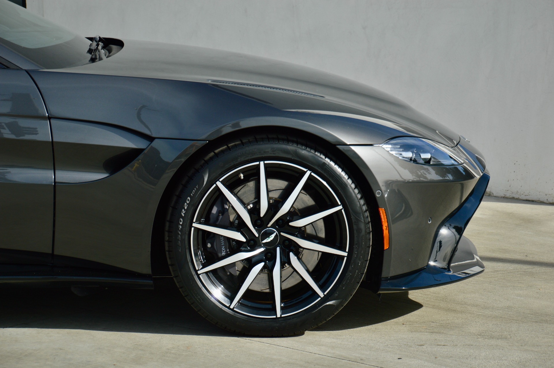 タイヤ・ホイール ASTON MARTIN DB11 VANTAGE 275/35ZR19 2020 Aston Martin Vantage Stock # 8300 for sale near Redondo Beach
