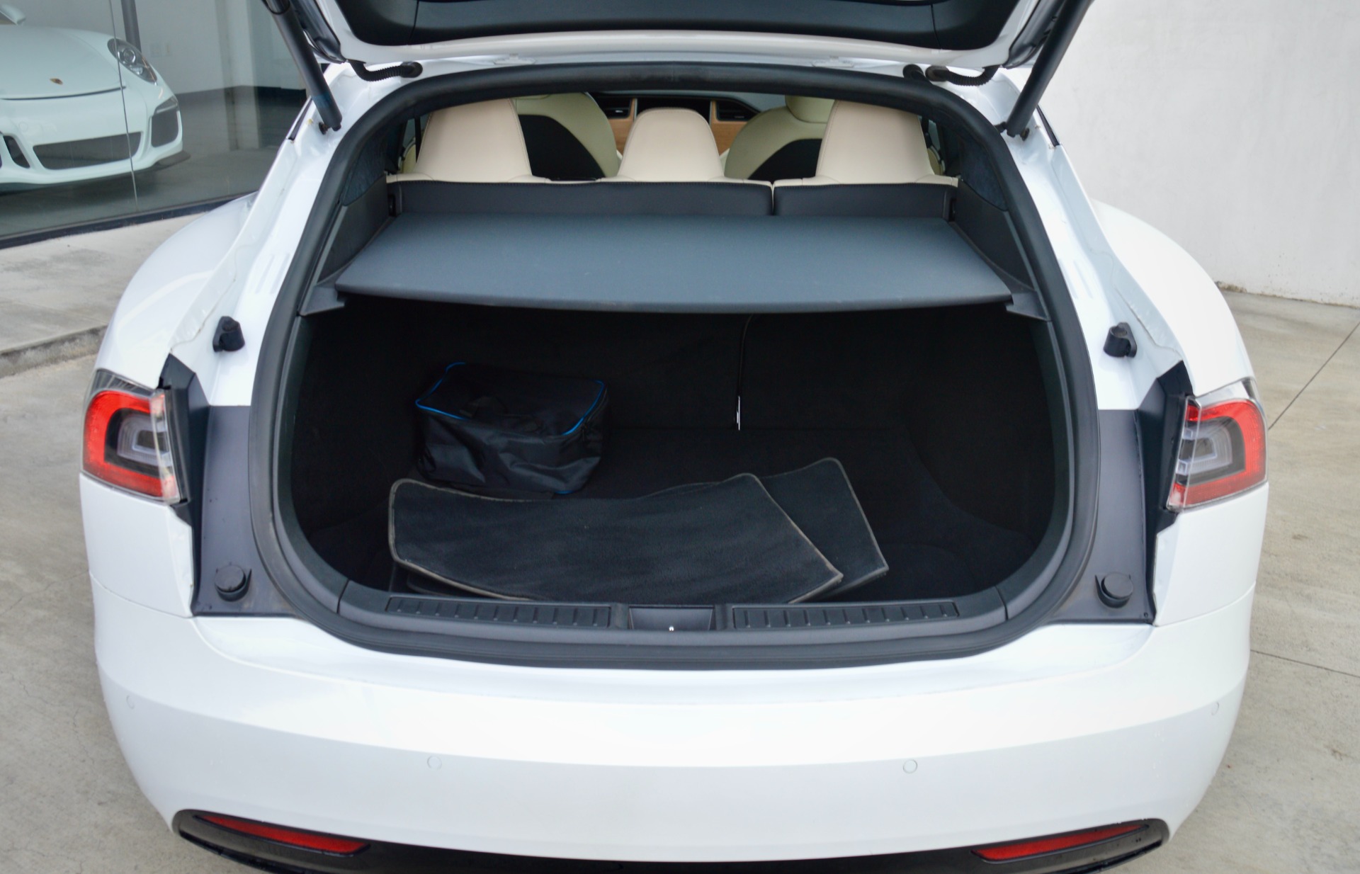 2021 tesla model s best sale long range plus hatchback