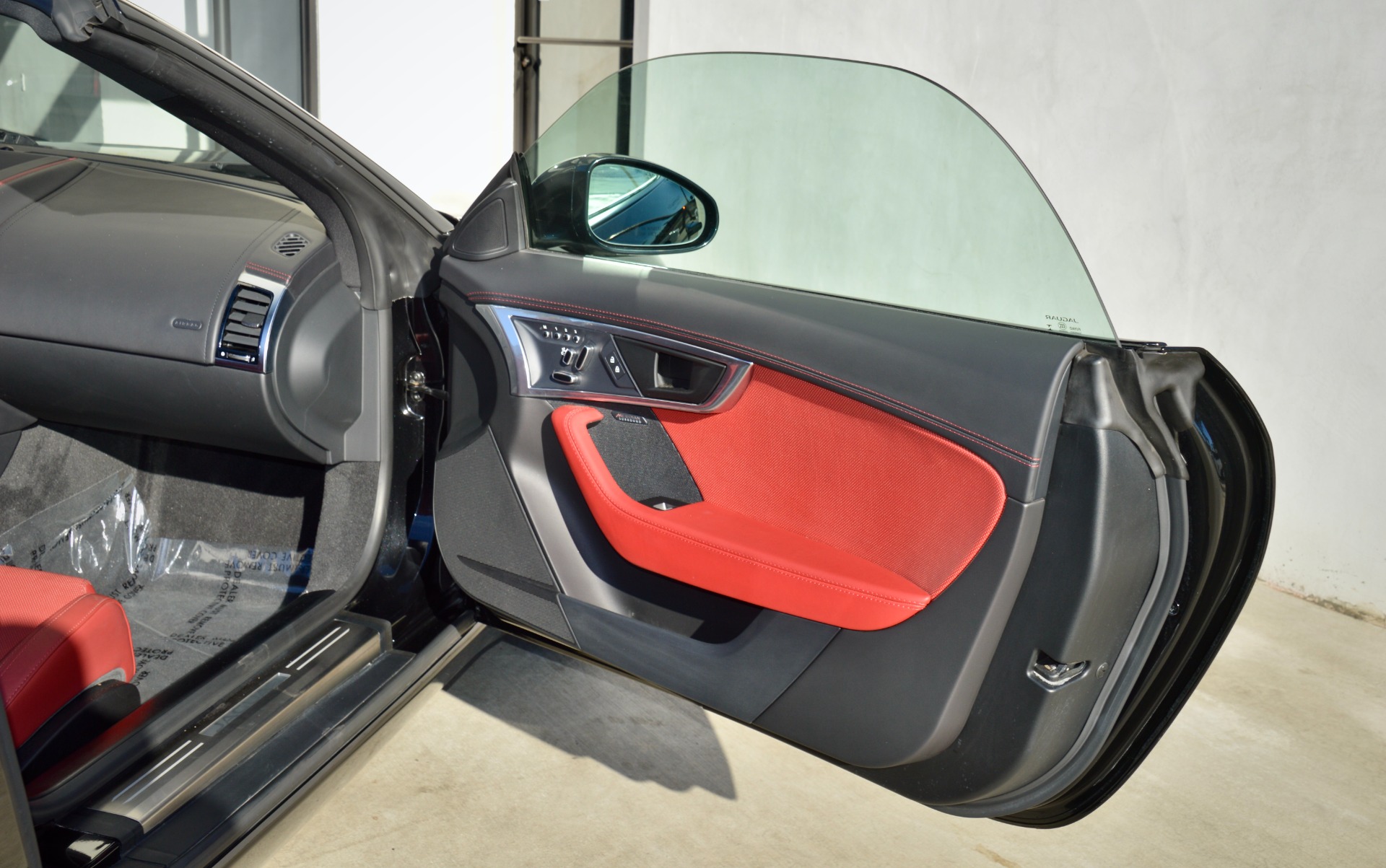 Used-2021-Jaguar-F-TYPE-P300