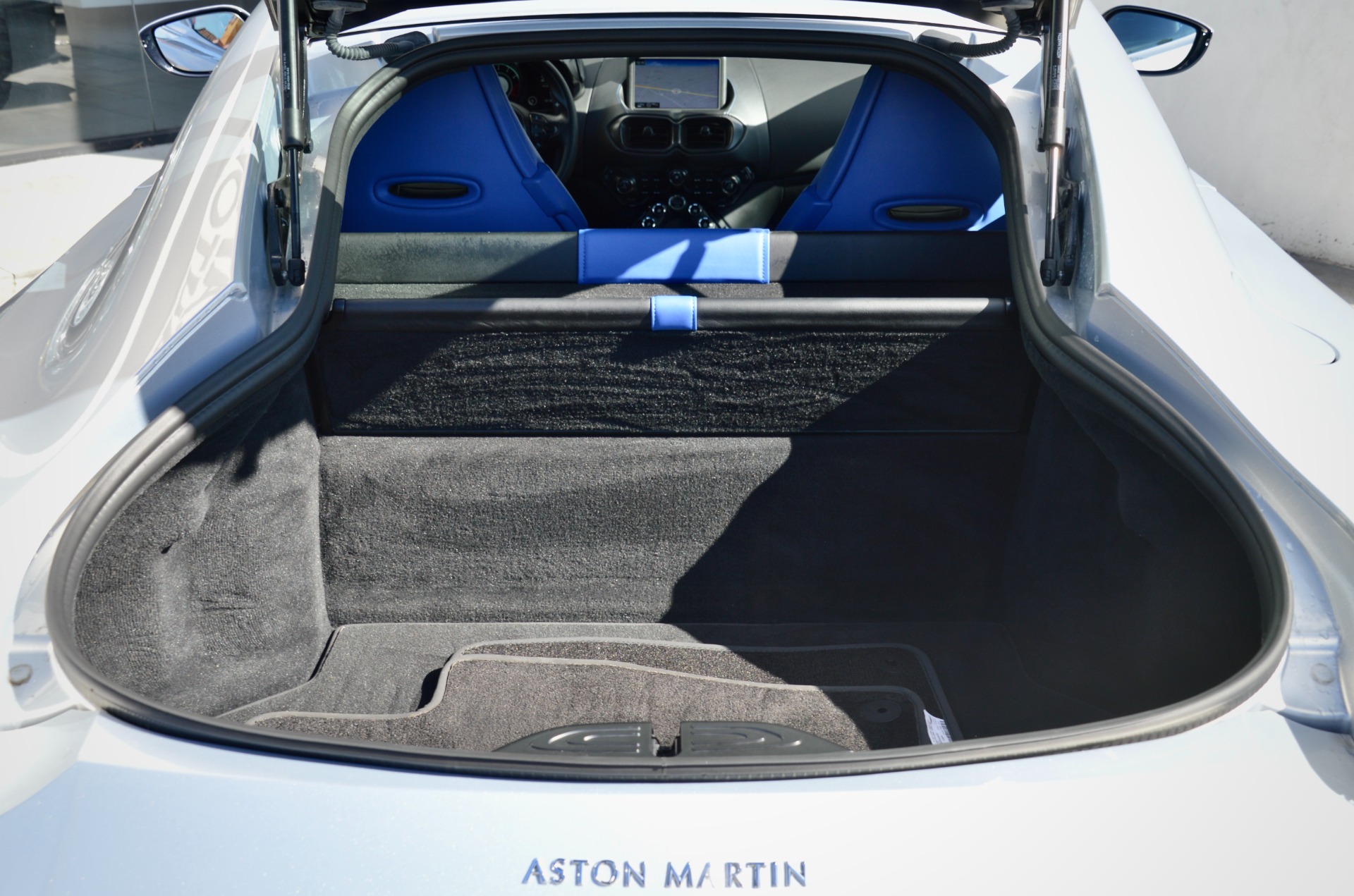 Used-2020-Aston-Martin-Vantage