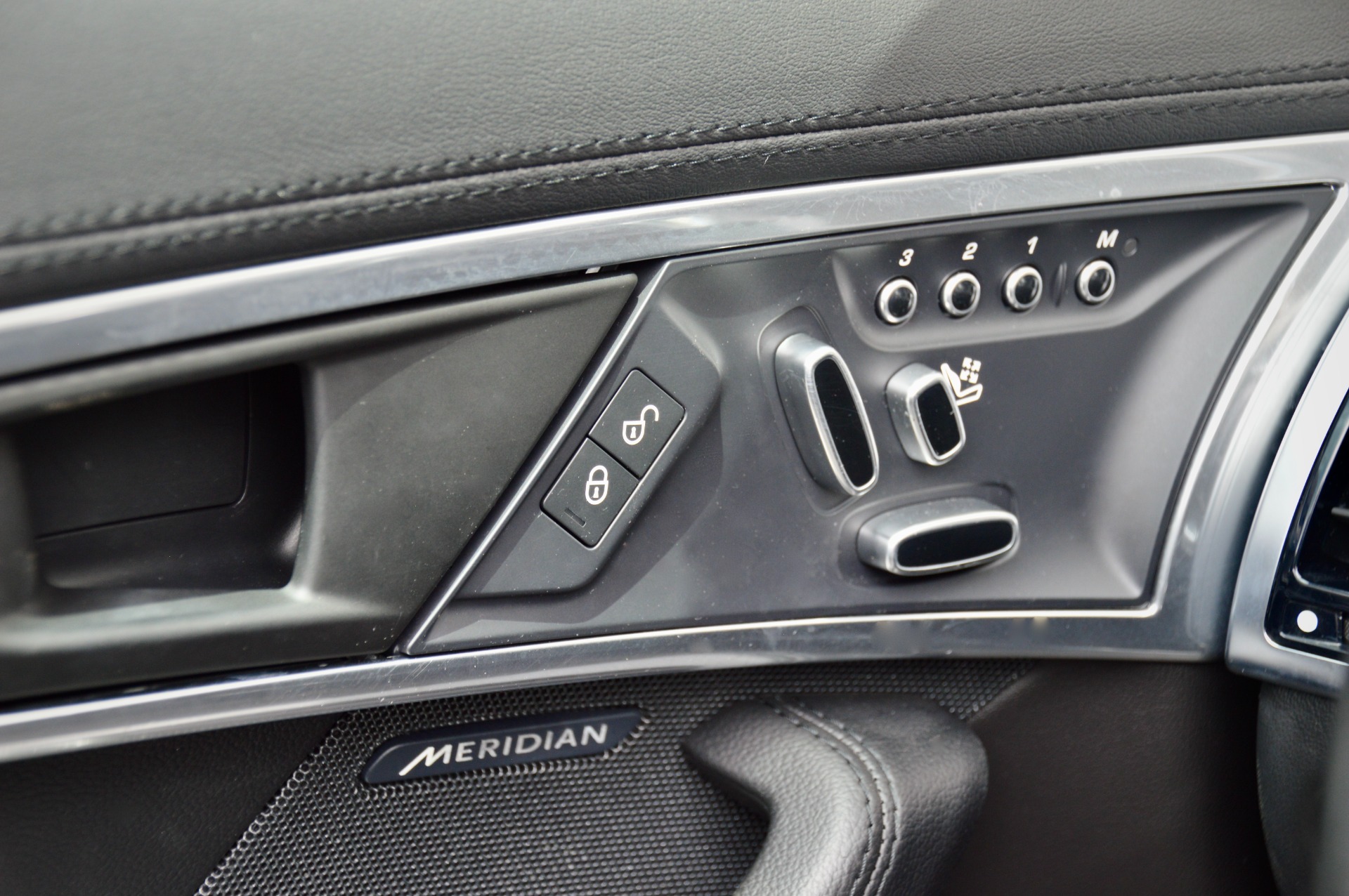 Used-2020-Jaguar-F-TYPE-P300