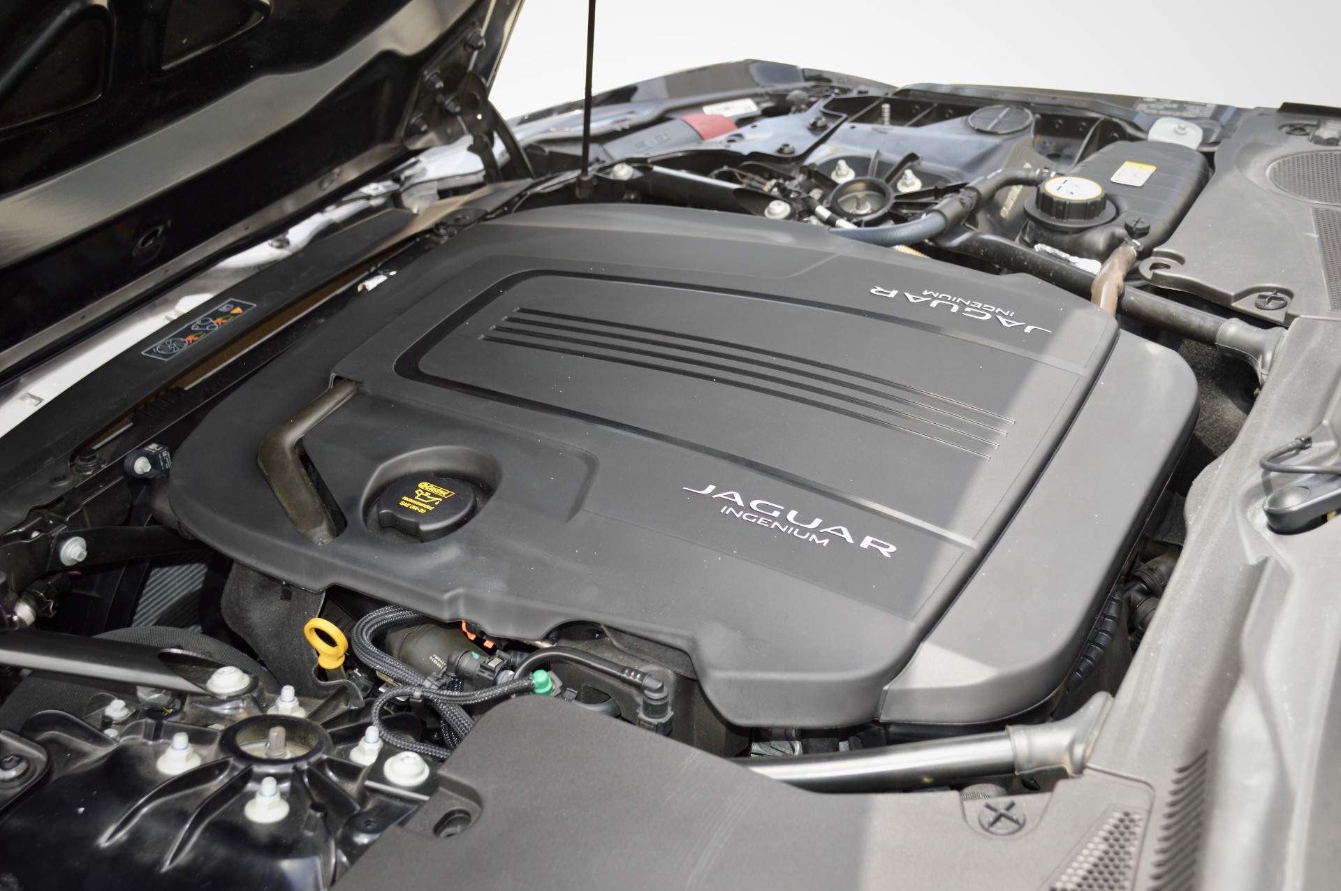 Used-2020-Jaguar-F-TYPE-P300