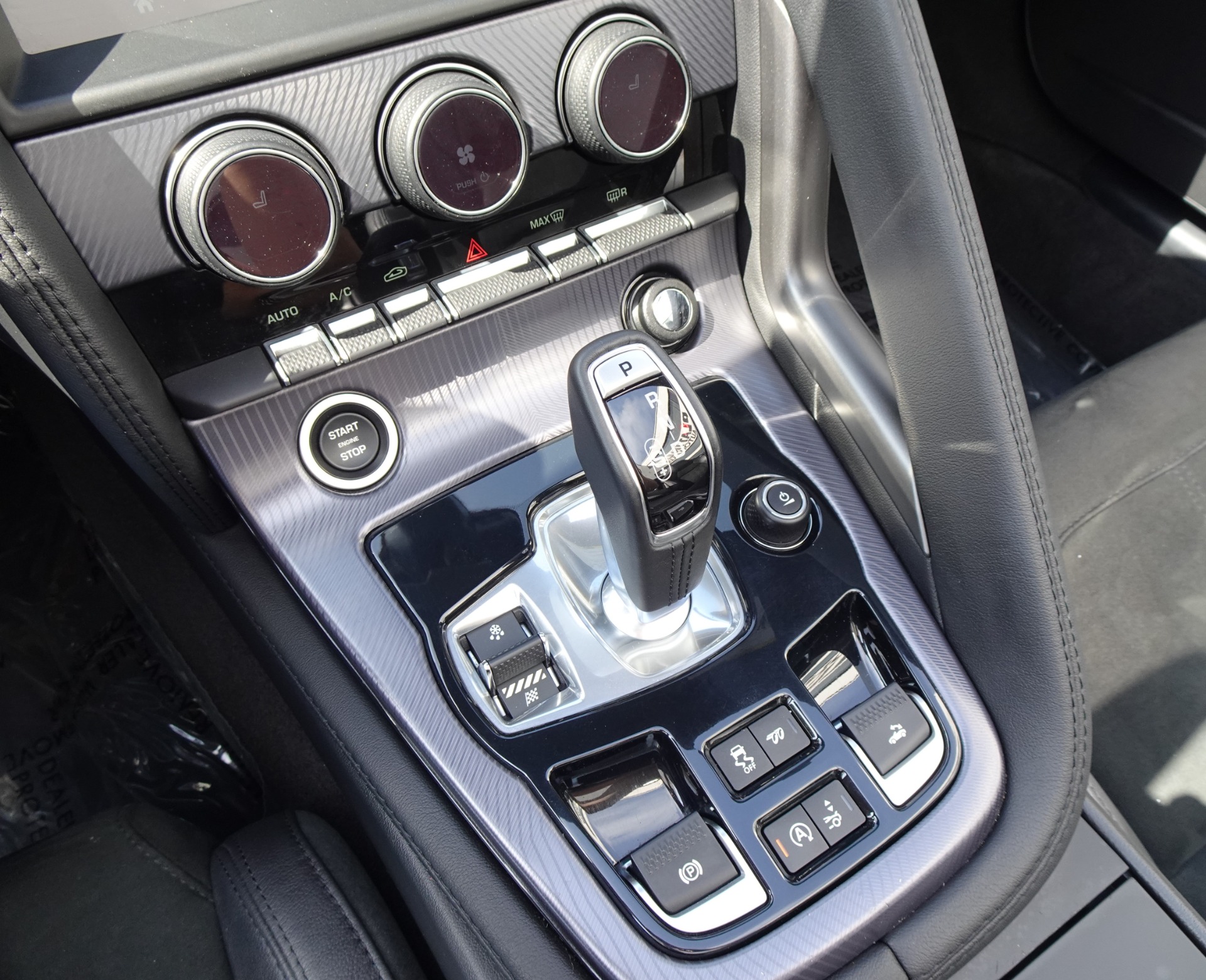 Used-2021-Jaguar-F-TYPE-R-Dynamic